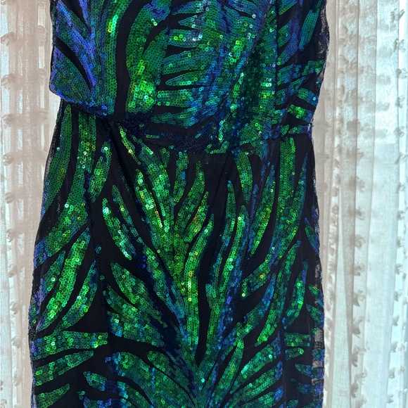 Vibrant Sequin One-Shoulder Dress - Picture 12 of 12